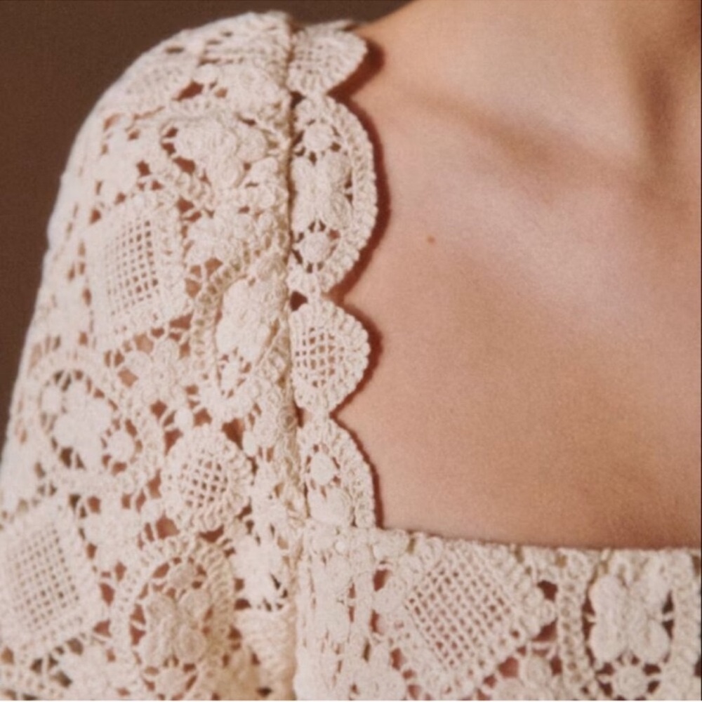 Sézane Alvere Lace Blouse - Picture 5 of 11